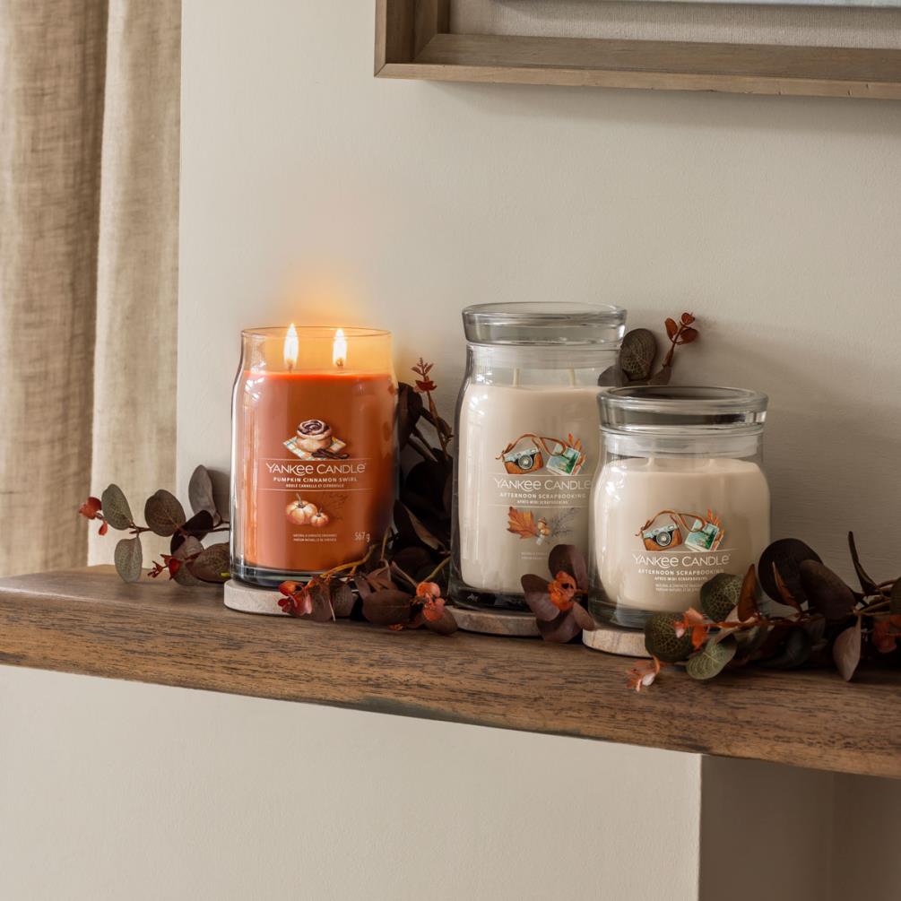 Yankee Candle Pumpkin Cinnamon Swirl Large Jar Extra Image 2